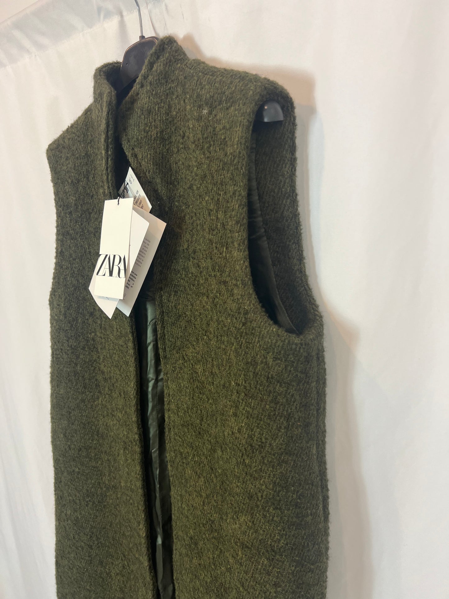 ZARA. Green wool vest. Size XS