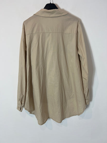 OTHERS. Beige letter shirt. TS/M