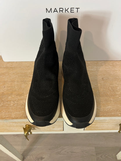 ZARA. Zapatillas elásticas textura. T 40