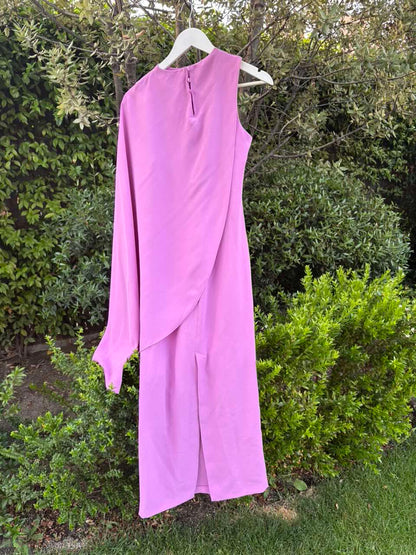 MANGO. Vestido largo capa asimétrica