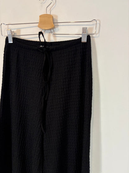 ZARA. Conjunto negro fruncidos. T S