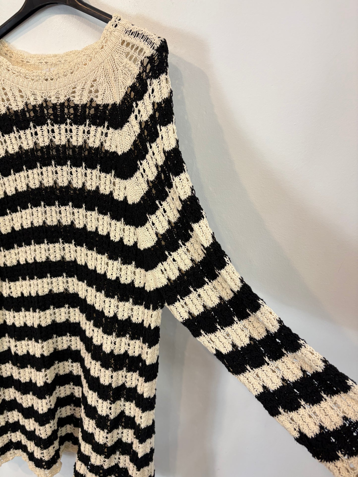 ZARA. Mustard textured back top. TS