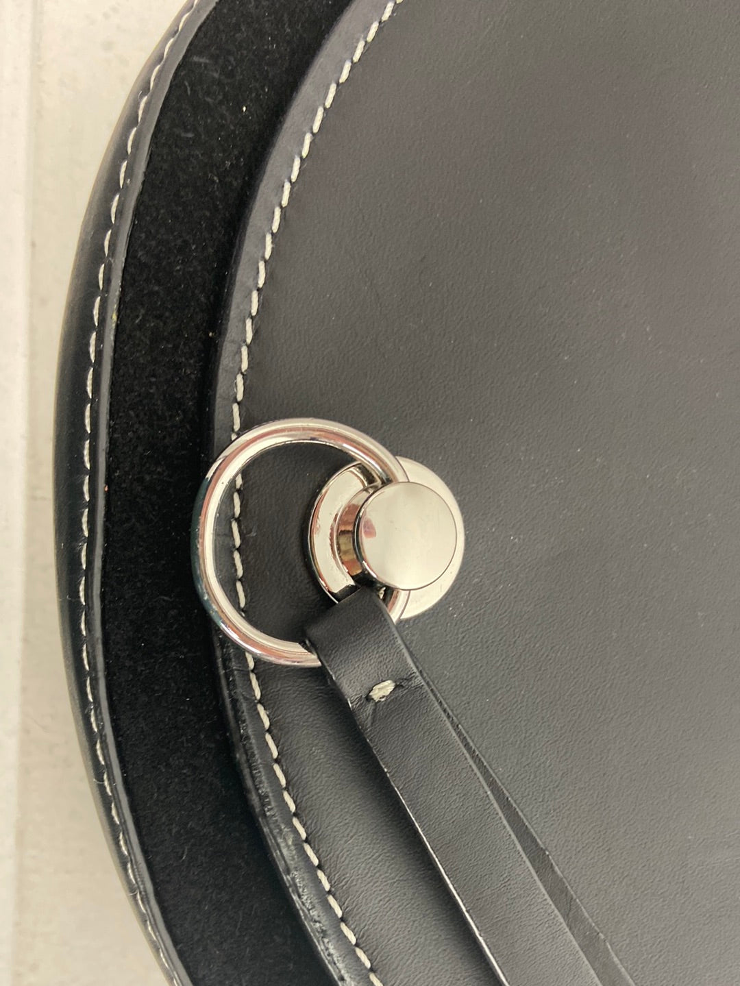 ZARA. Bolso negro piel