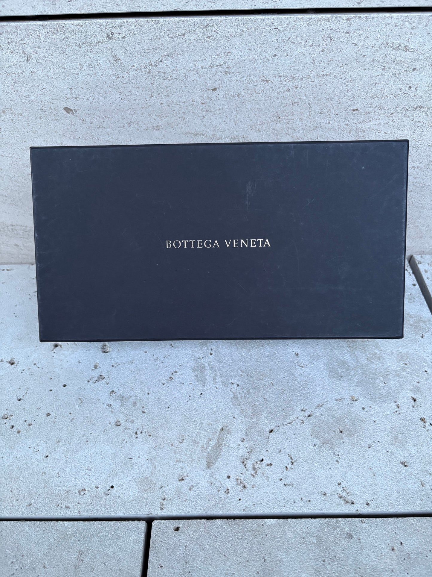 BOTTEGA VENETA. Bailarina gris detalle punta. T 39