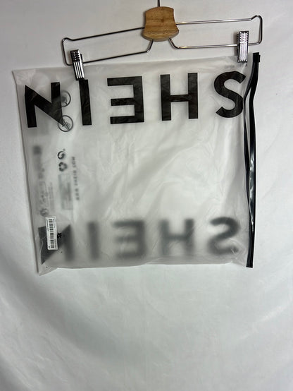 SHEIN. Total look efecto piel burdeos. T XS