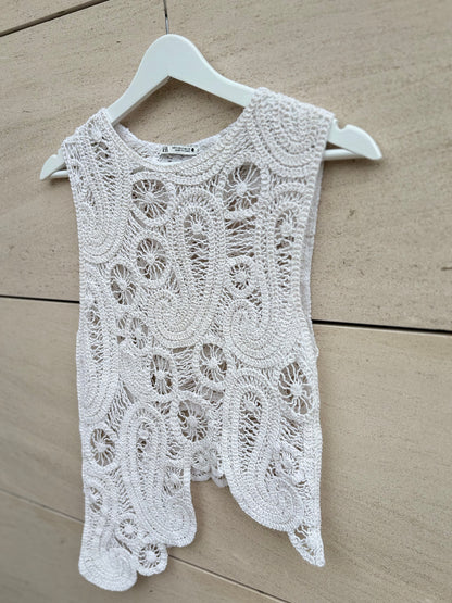 ZARA. Top crochet asimétrico