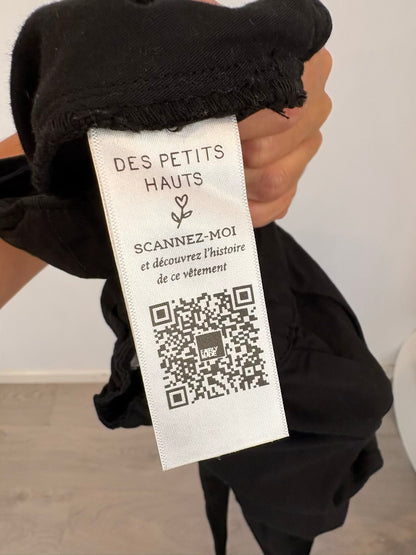DES PETITIS HAUTS. Pantalón negro pinzas