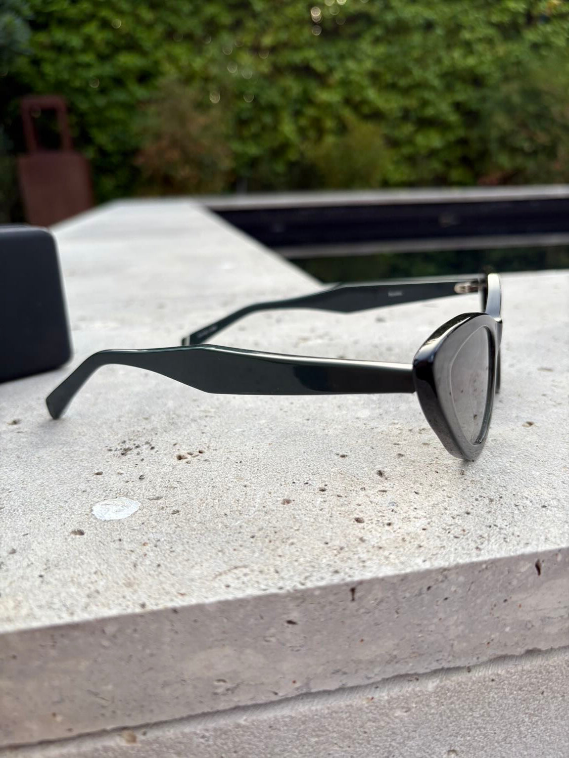 KALEOS. Gafas de sol ojos de gato verdes