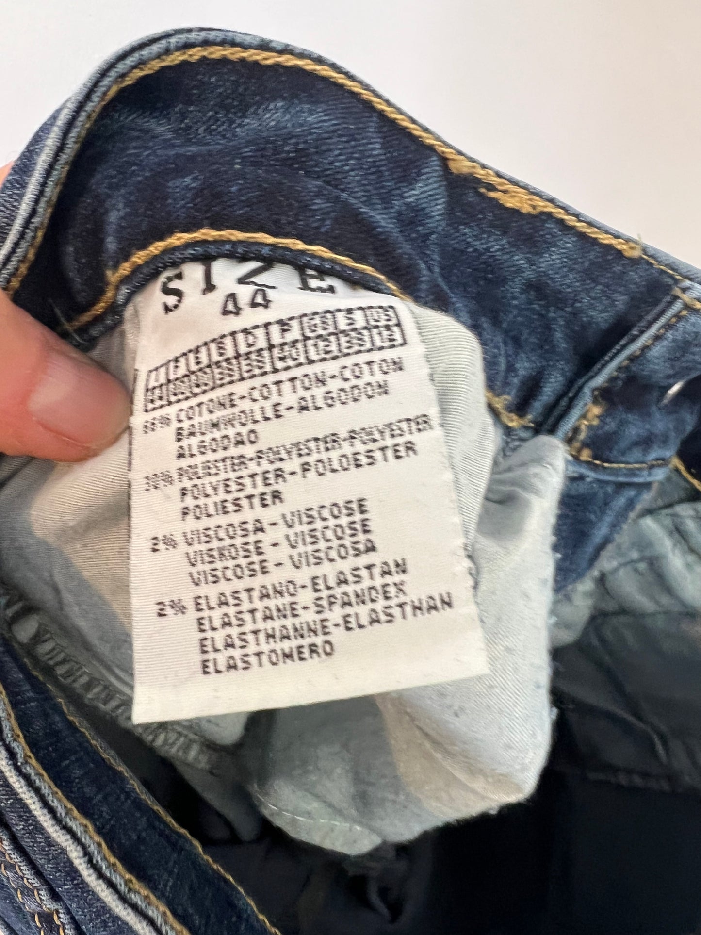 MISS BON BON. Denim pitillo detalle abalorios. T 38