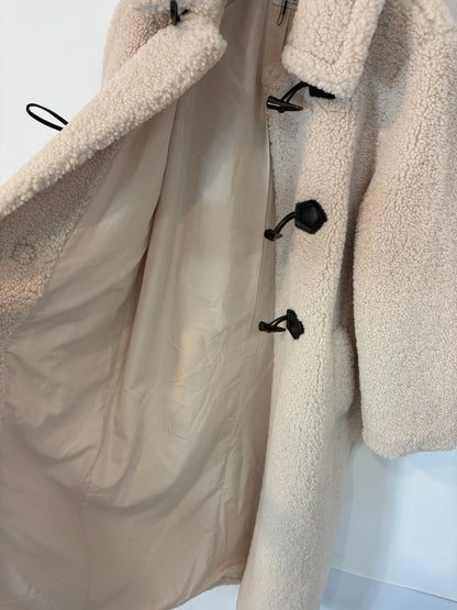 ZARA. Abrigo largo borrego