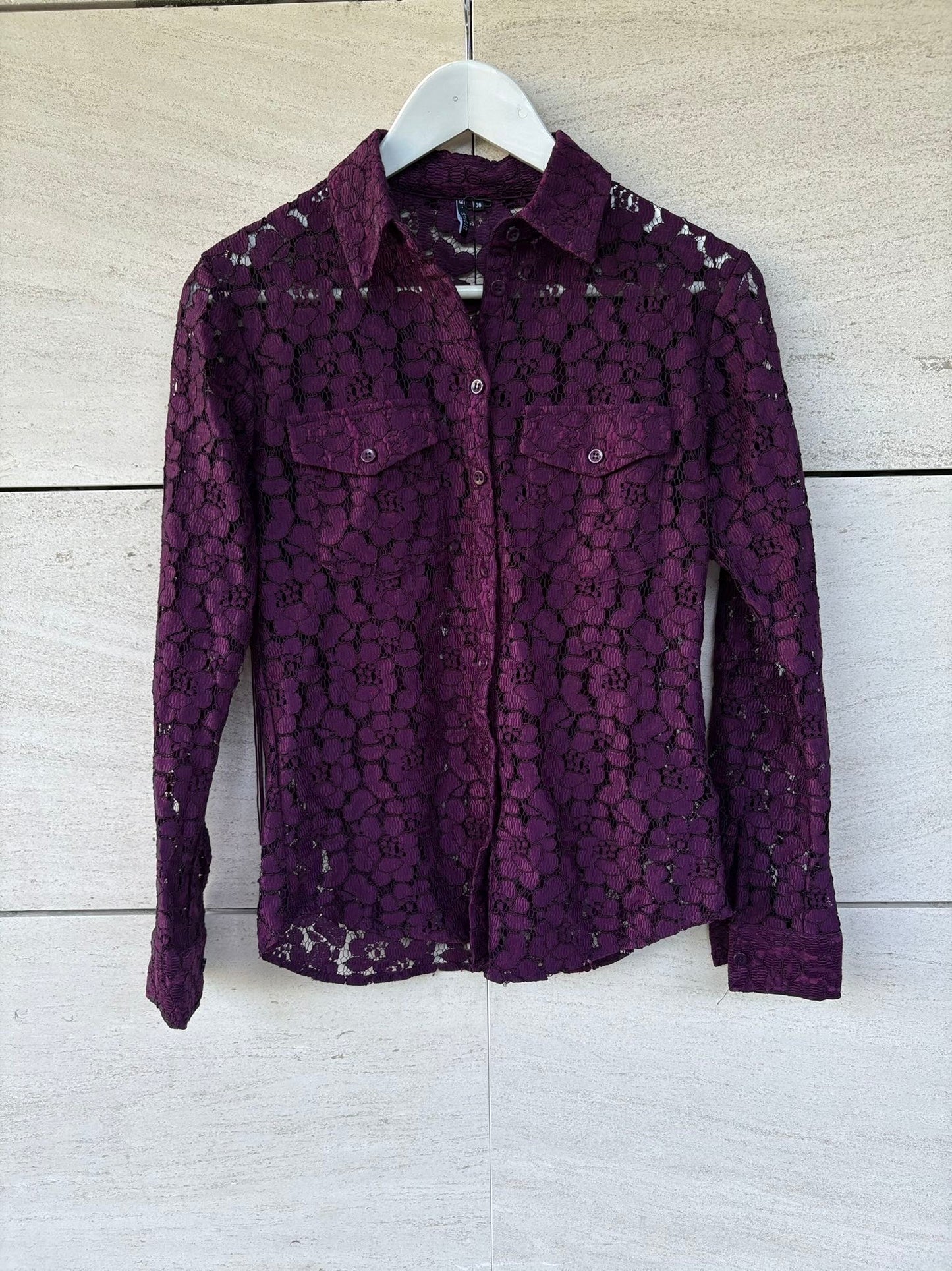 ST STUDIO. Camisa encaje detalle flecos