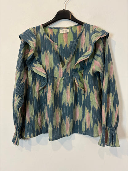 NÍCOLI. Blusa estampada hilos