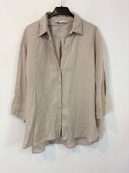 ZARA. Camisa lino gris claro