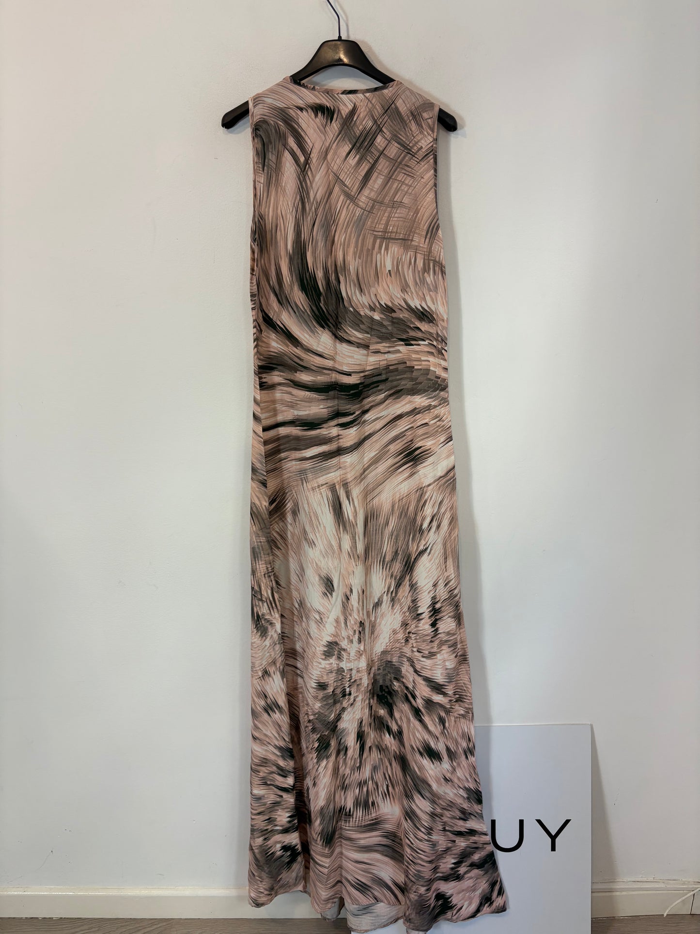BDBA. Long, flowing printed dress. Size 36