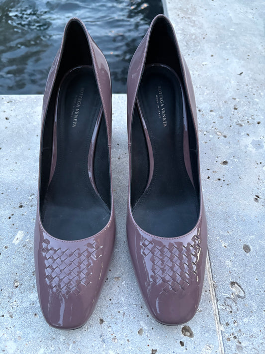 BOTTEGA VENETA. Tacones nude detalle punta