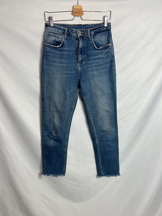 OTHERS. Straight frayed denim. T 38