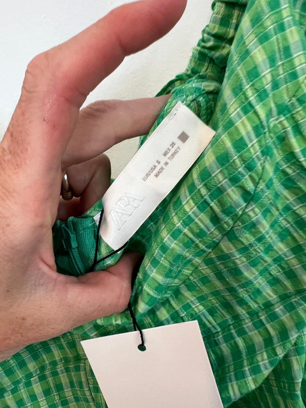 ZARA. Vestido corto cuadros verde