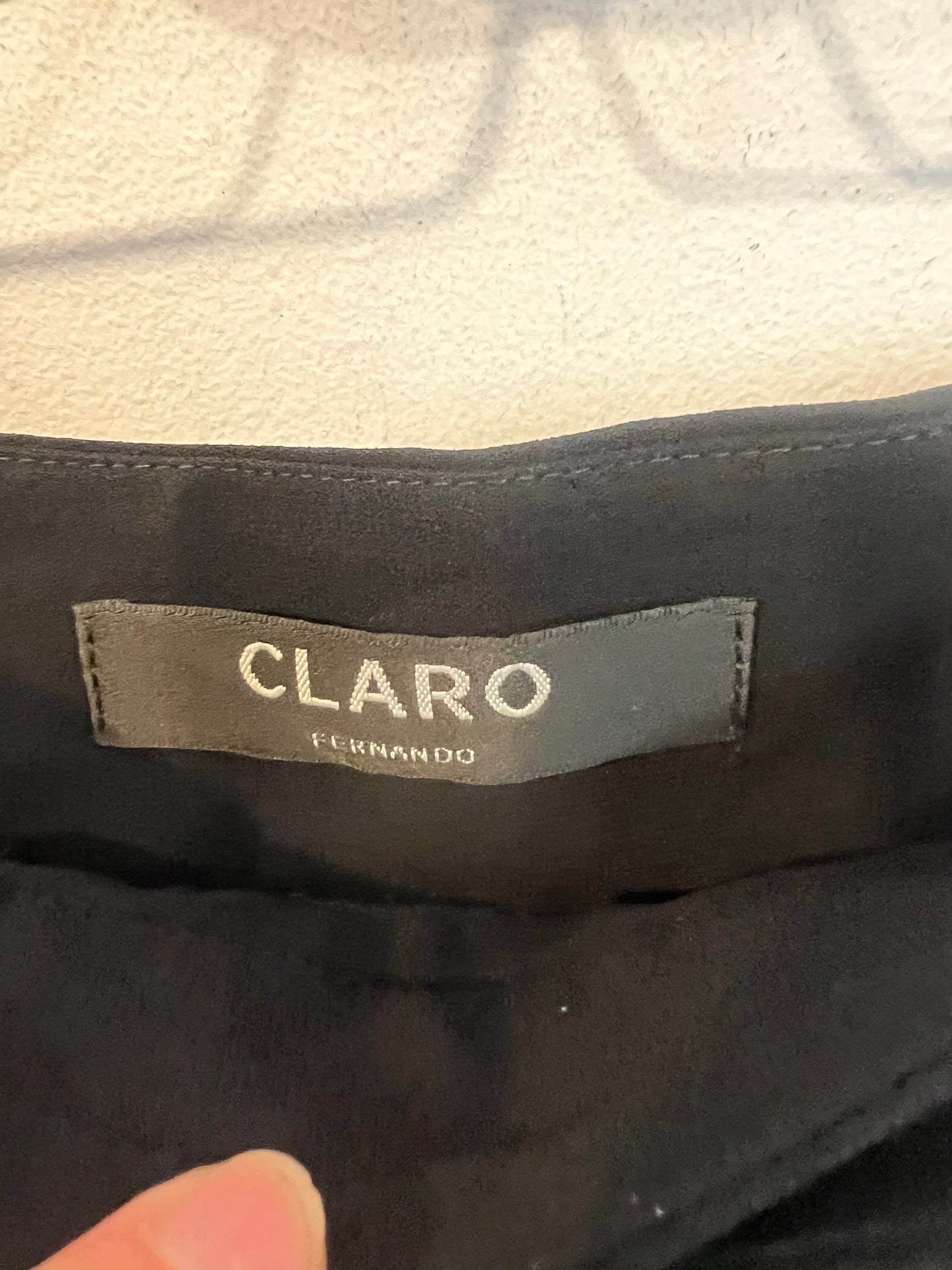 FERNANDO CLARÓ. Pantalón fluido negro pinzas. T XS/S