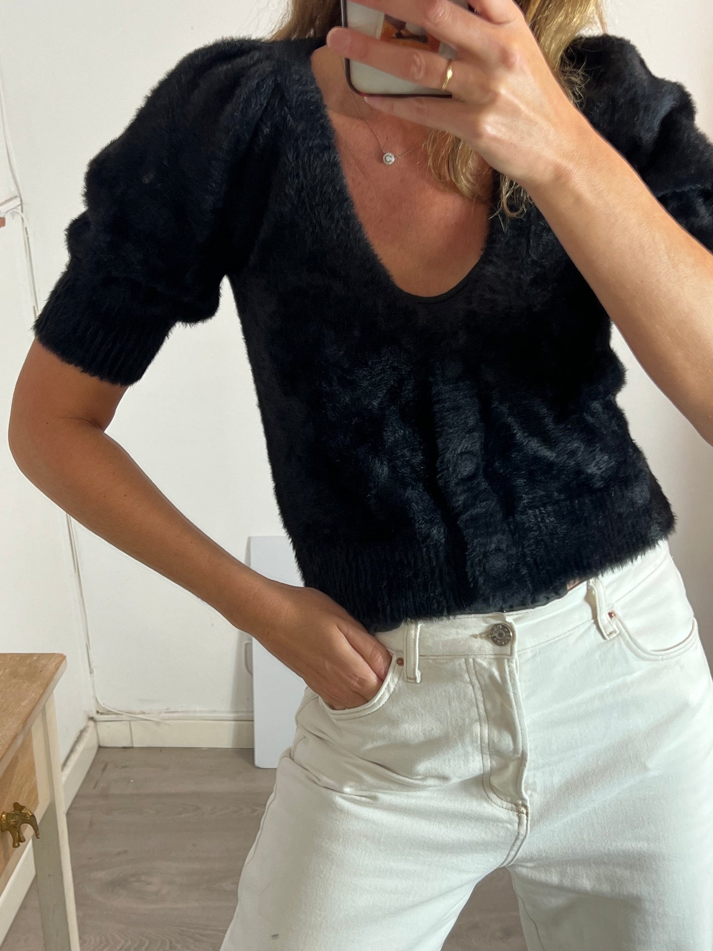 FOR LOVE & LEMONS. Top textura negro abotonado.. T S