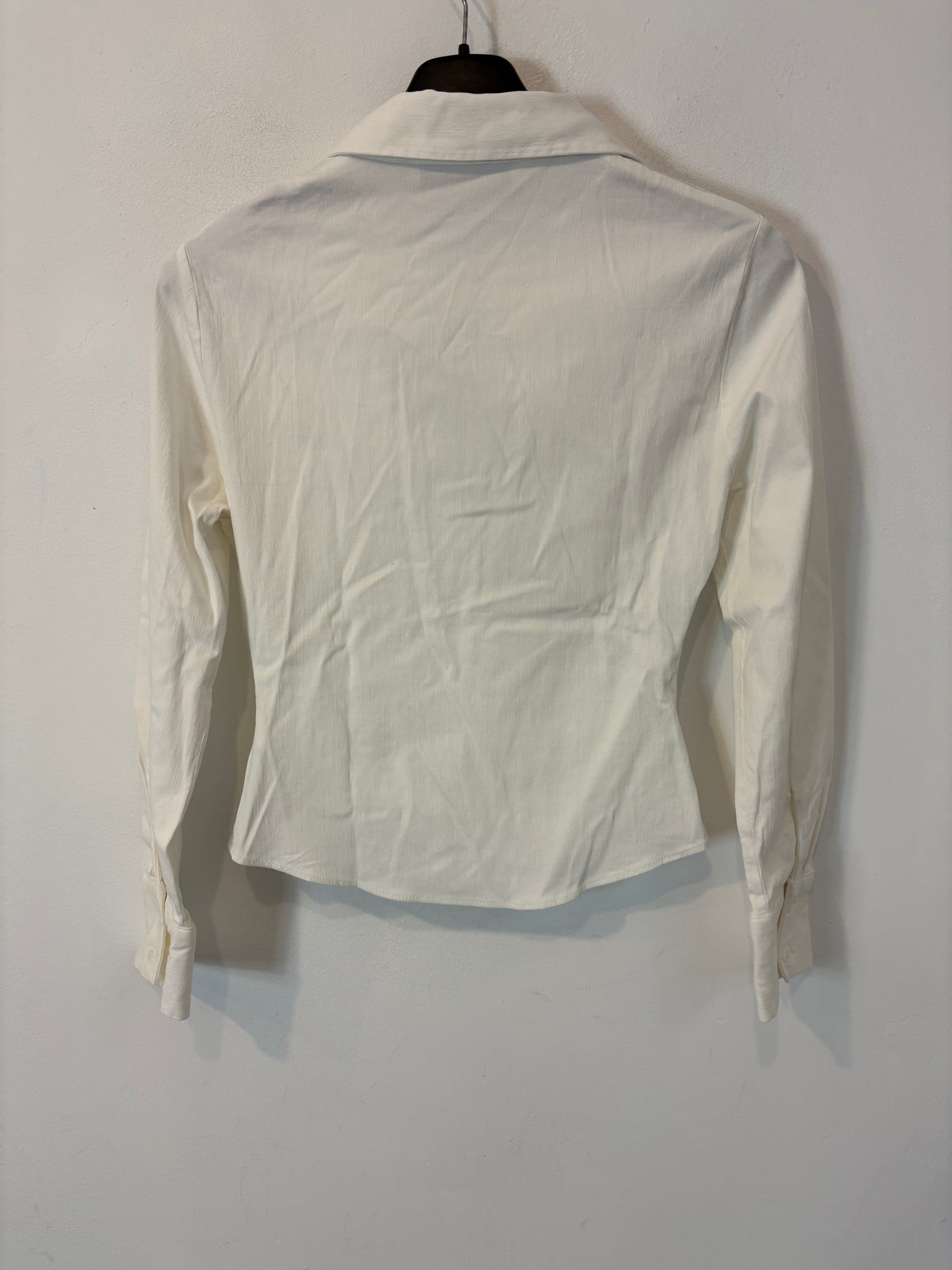 ZARA. Top elástico abotonado