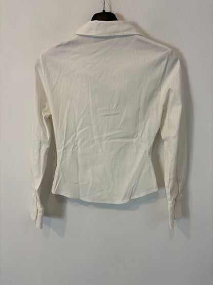 ZARA. Top elástico abotonado