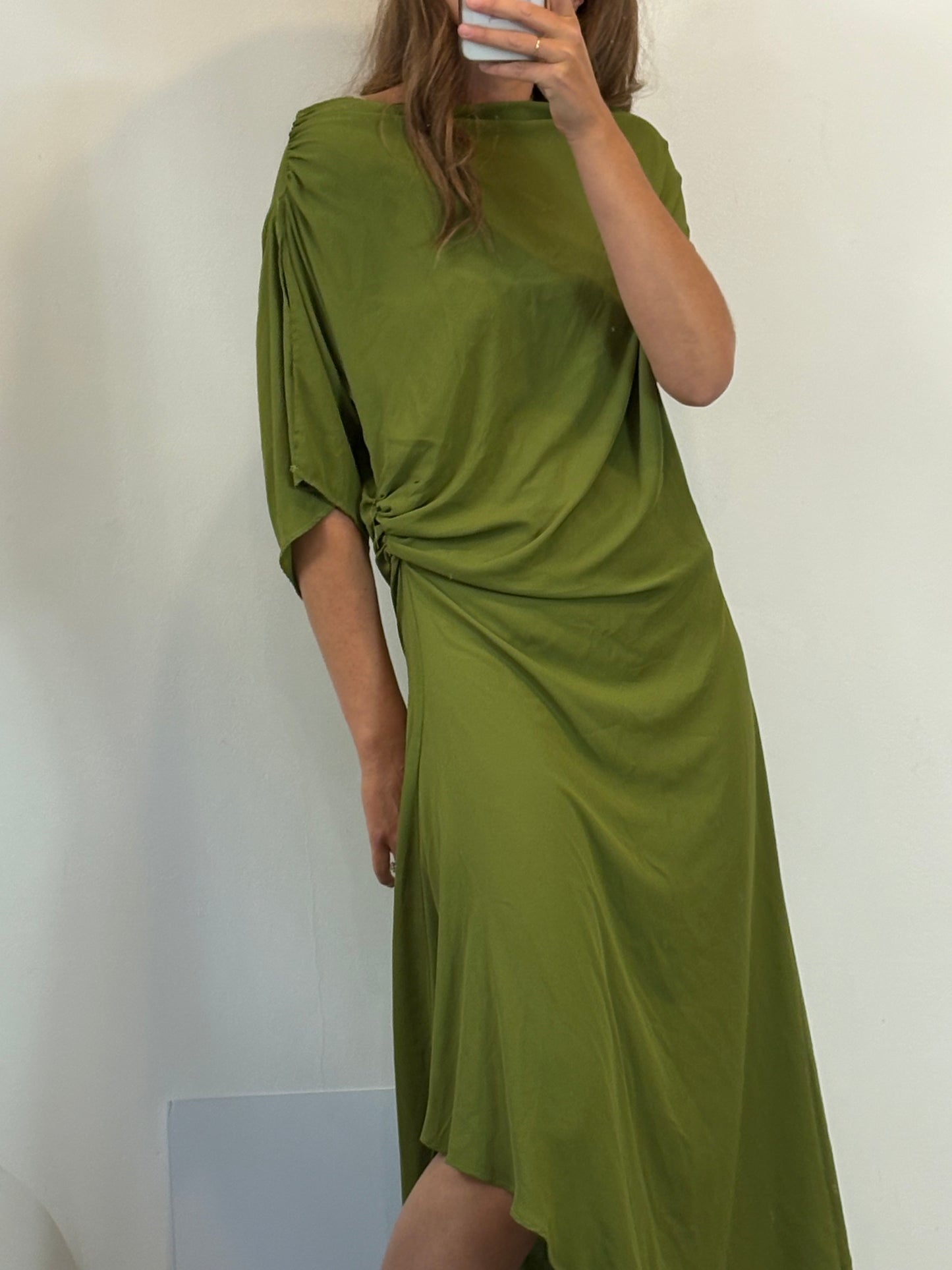 VOGANA. Vestido largo fluido asimétrico