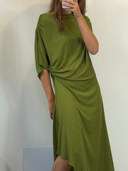 VOGANA. Vestido largo fluido asimétrico
