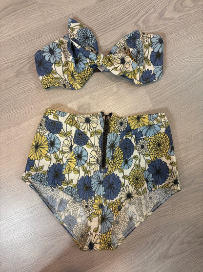 LISA MAIRE FERNÁNDEZ. Bikini estampado flores. T M