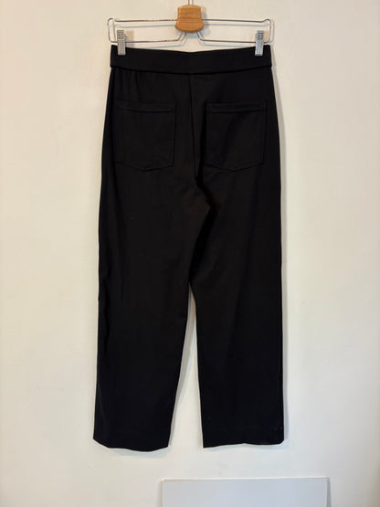 HALARA. Pantalón negro bolillos textura