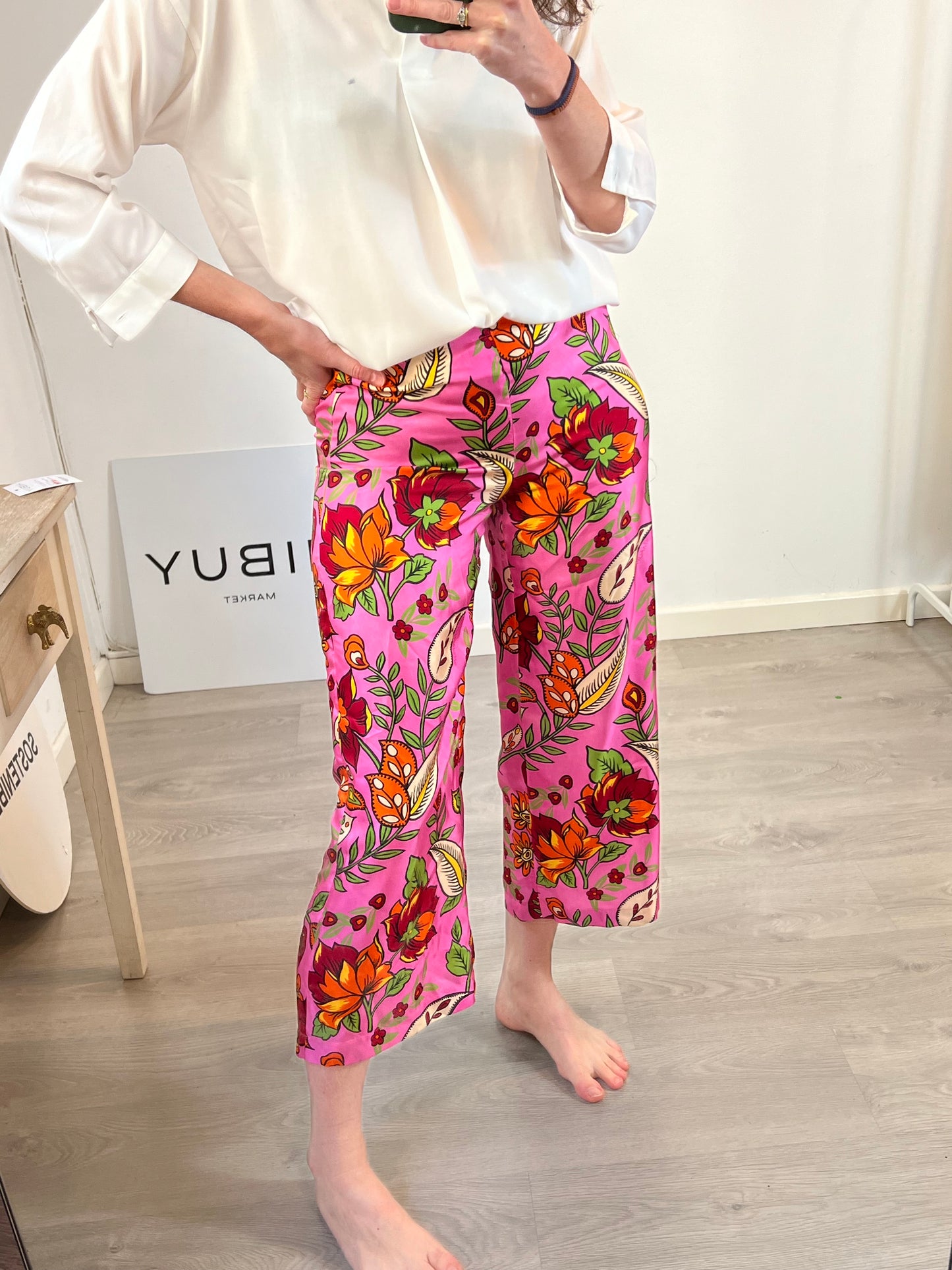 MALIPARMI. Printed fuchsia silk trousers. Size 38 (XS/S)