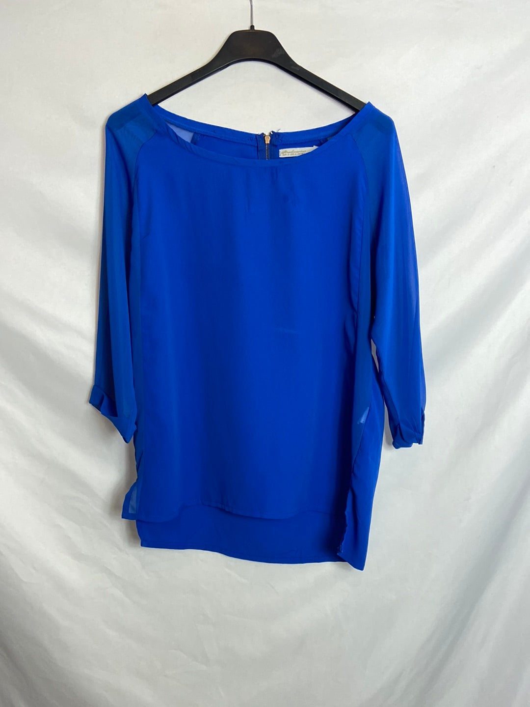 STRADIVARIUS. Blue blouse with semi-transparent sleeves TS