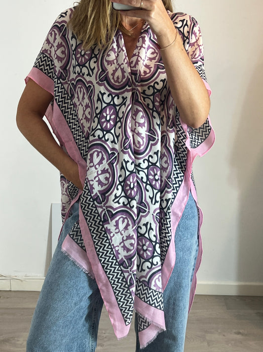 OTRAS. Kimono estampado. TU