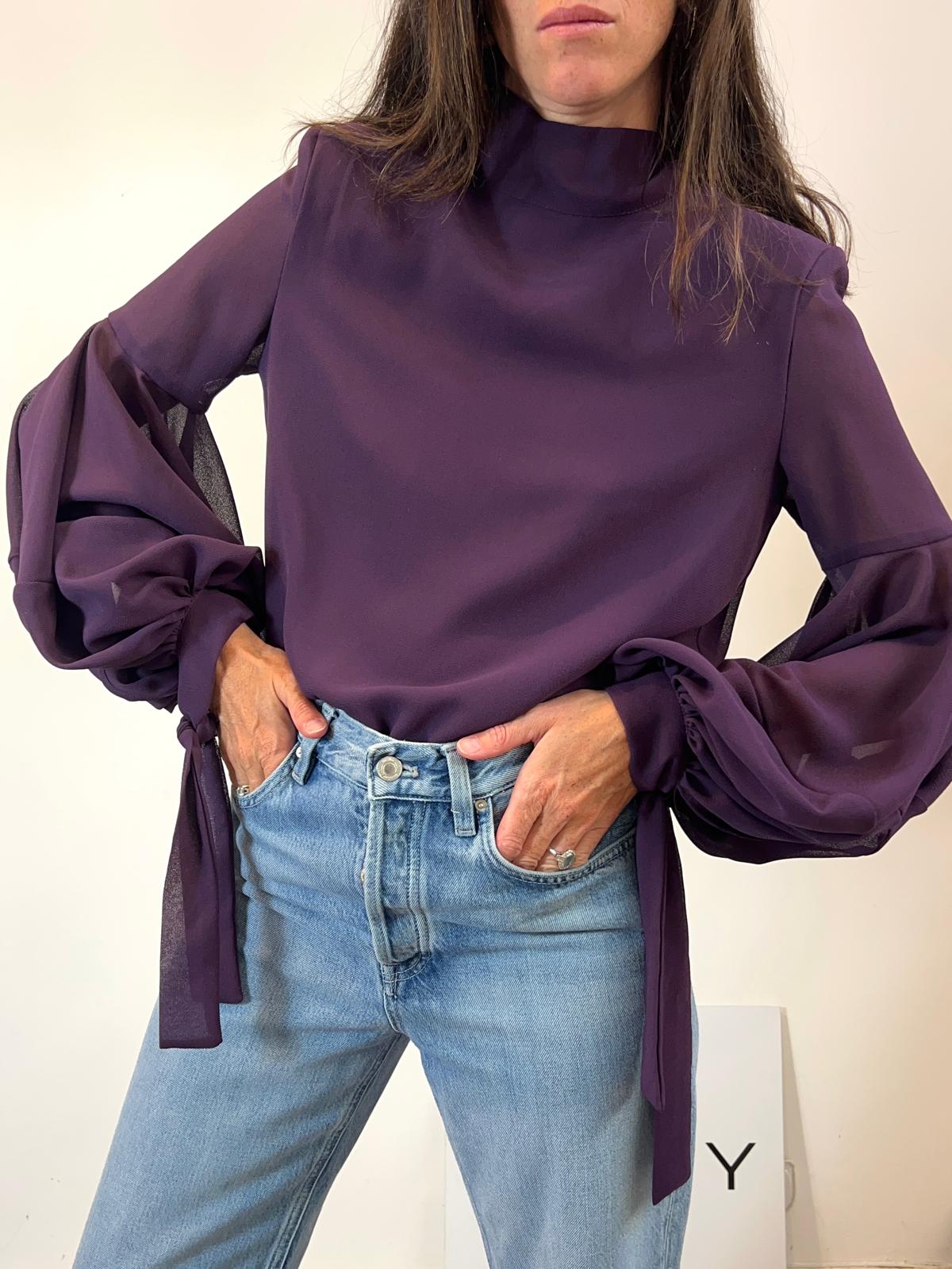 VOGANA. Blusa burdeos lazadas