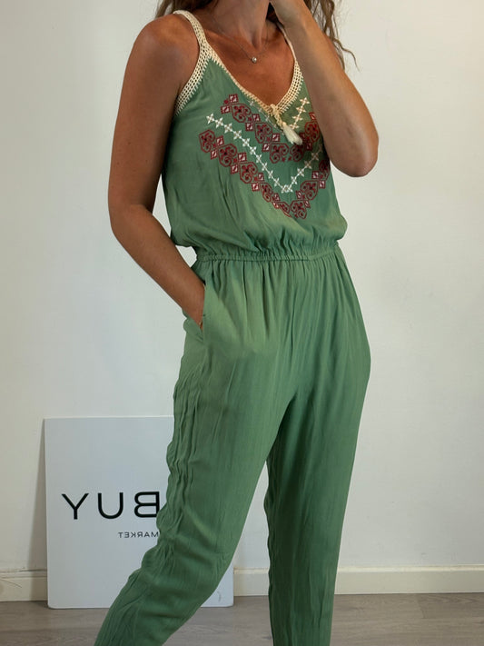 INTROPIA. Flowing green jumpsuit with embroidered details. Size 36