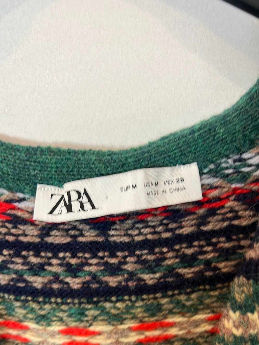 ZARA. Chaleco estampado botones T.m