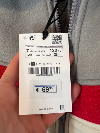 ZARA. Chaqueta gris textura polar. T 7 años