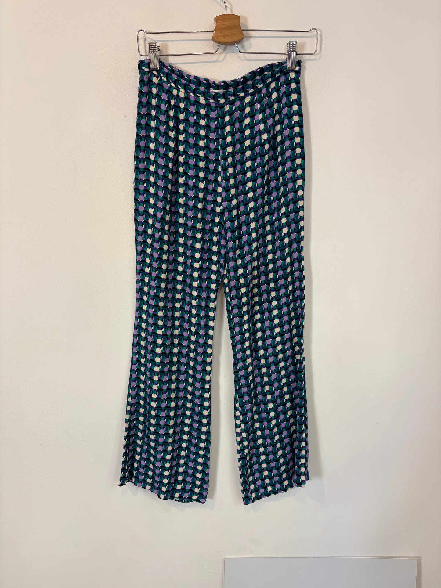 AMEÉ. Sleeveless fringed sweater S.(s)