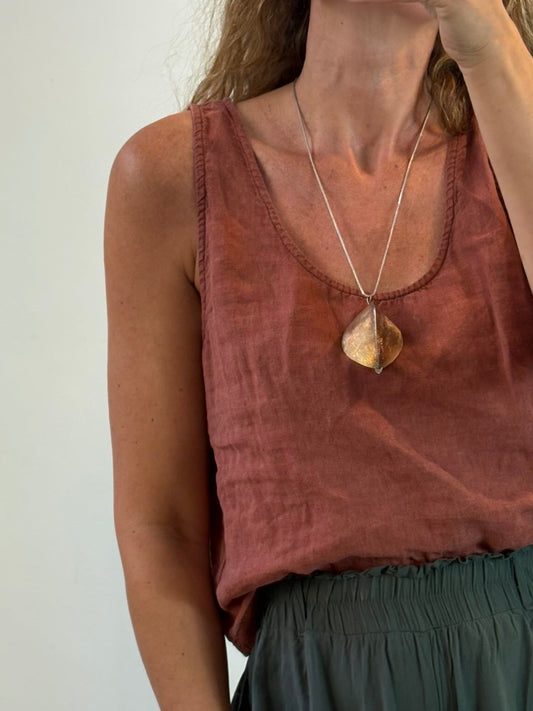 K by K. Collar plata colgante estructura
