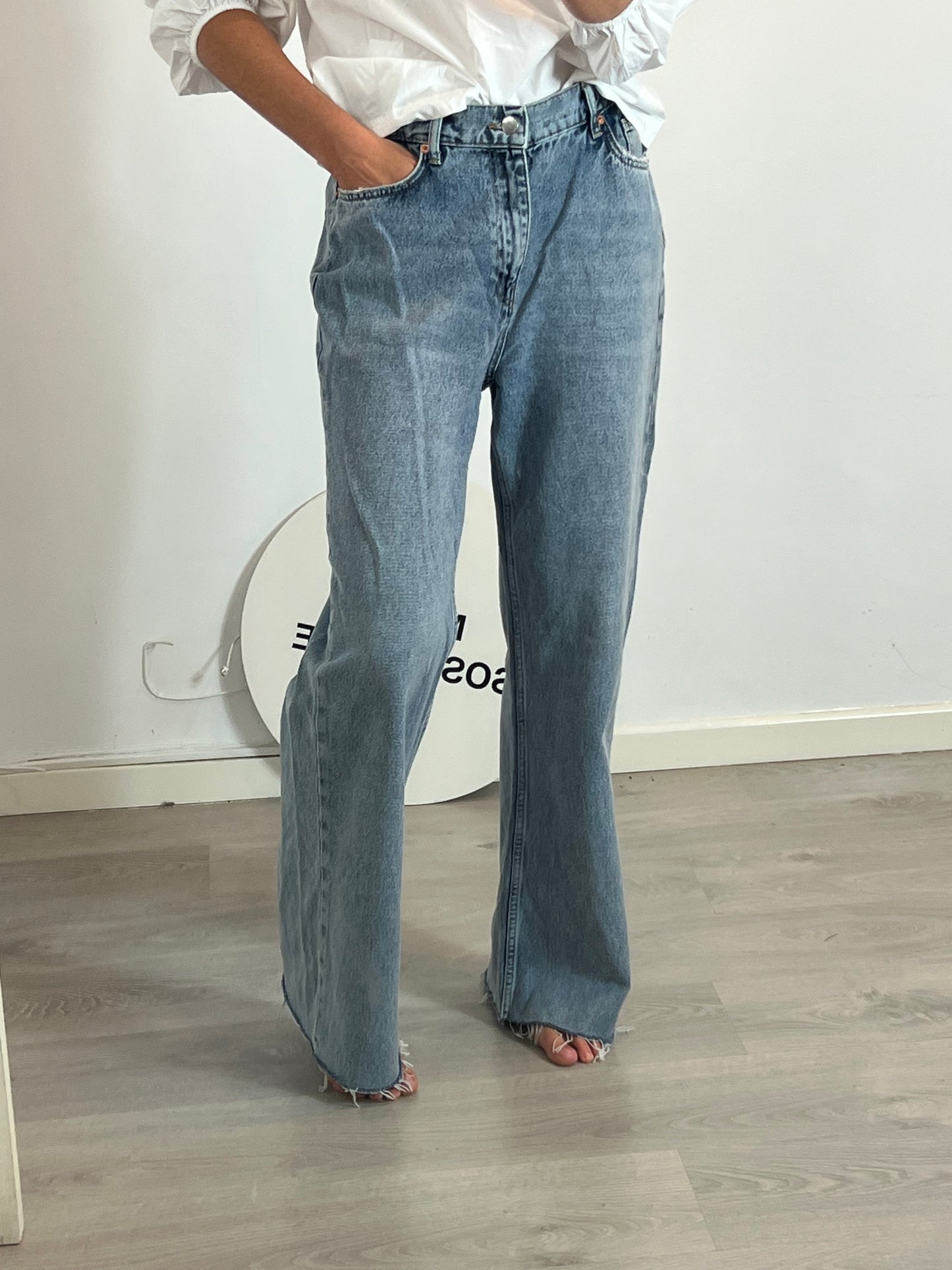 OTHERS. Wide-leg denim. Size 40