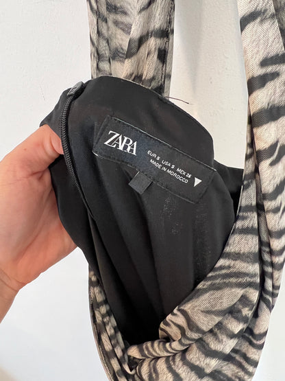 ZARA. Vestido midi tul elástico. T S