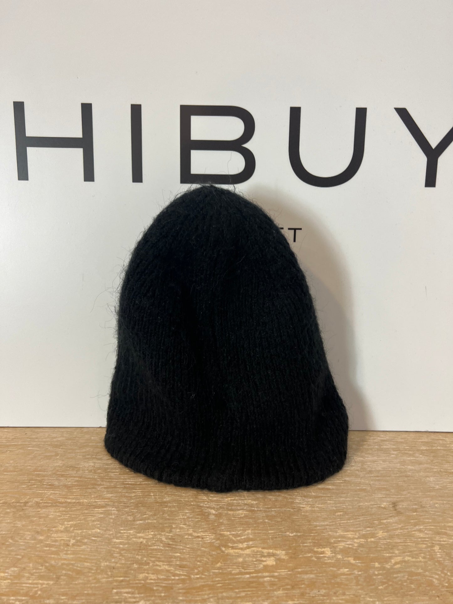 ZARA. Gorro negro canalé