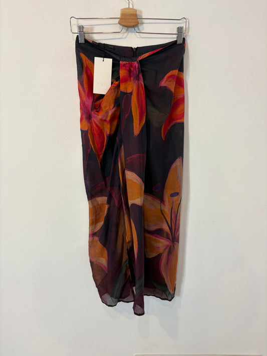 ZARA. Falda pareo flores