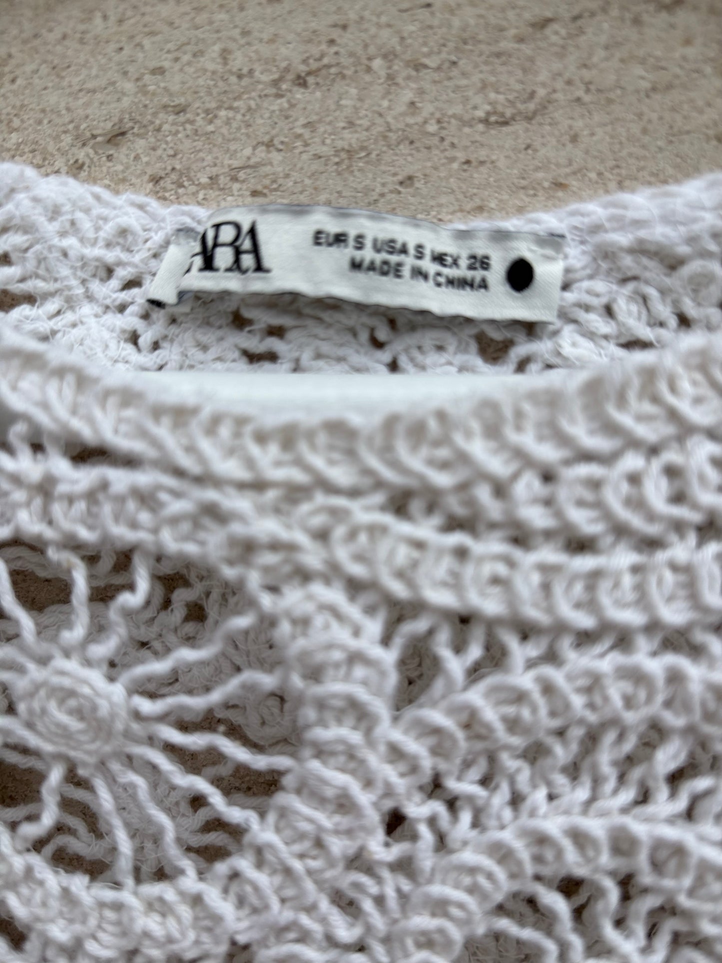 ZARA. Top crochet asimétrico