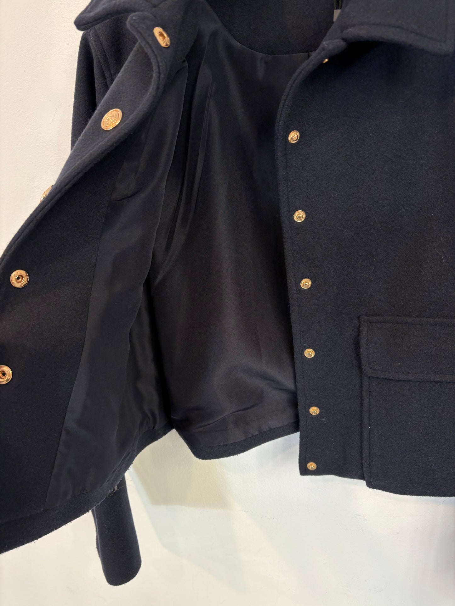 ZARA. Chaqueta azul paño botones dorados