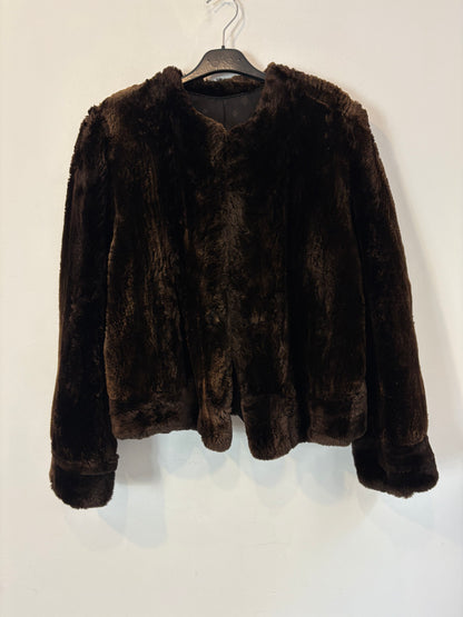 OTRAS. Chaqueta visón bolsillos