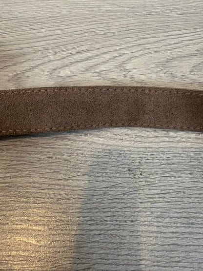 OTRAS. Cinturón animal print piel