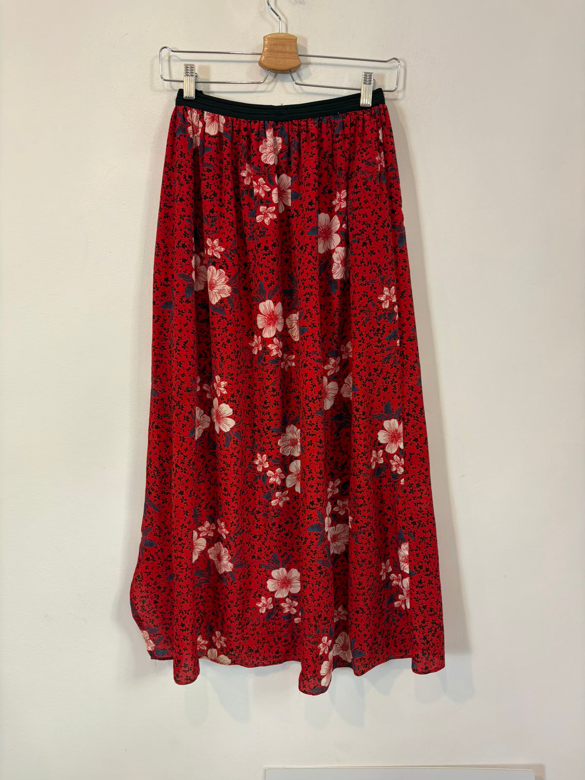 ZADIG & VOLTAIRE . Falda larga seda en rojo abertura