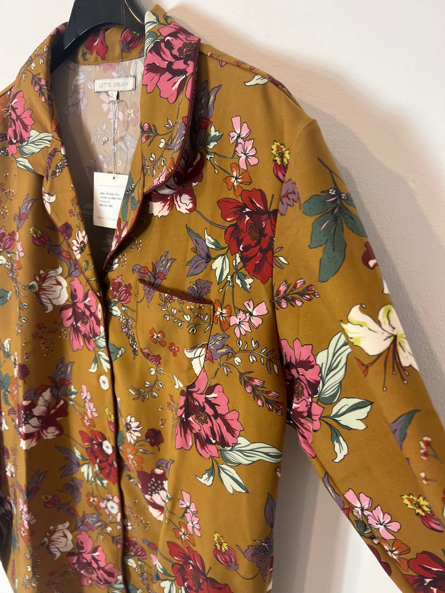 LETTS DREAM. Pijama dos piezas estampado. T S