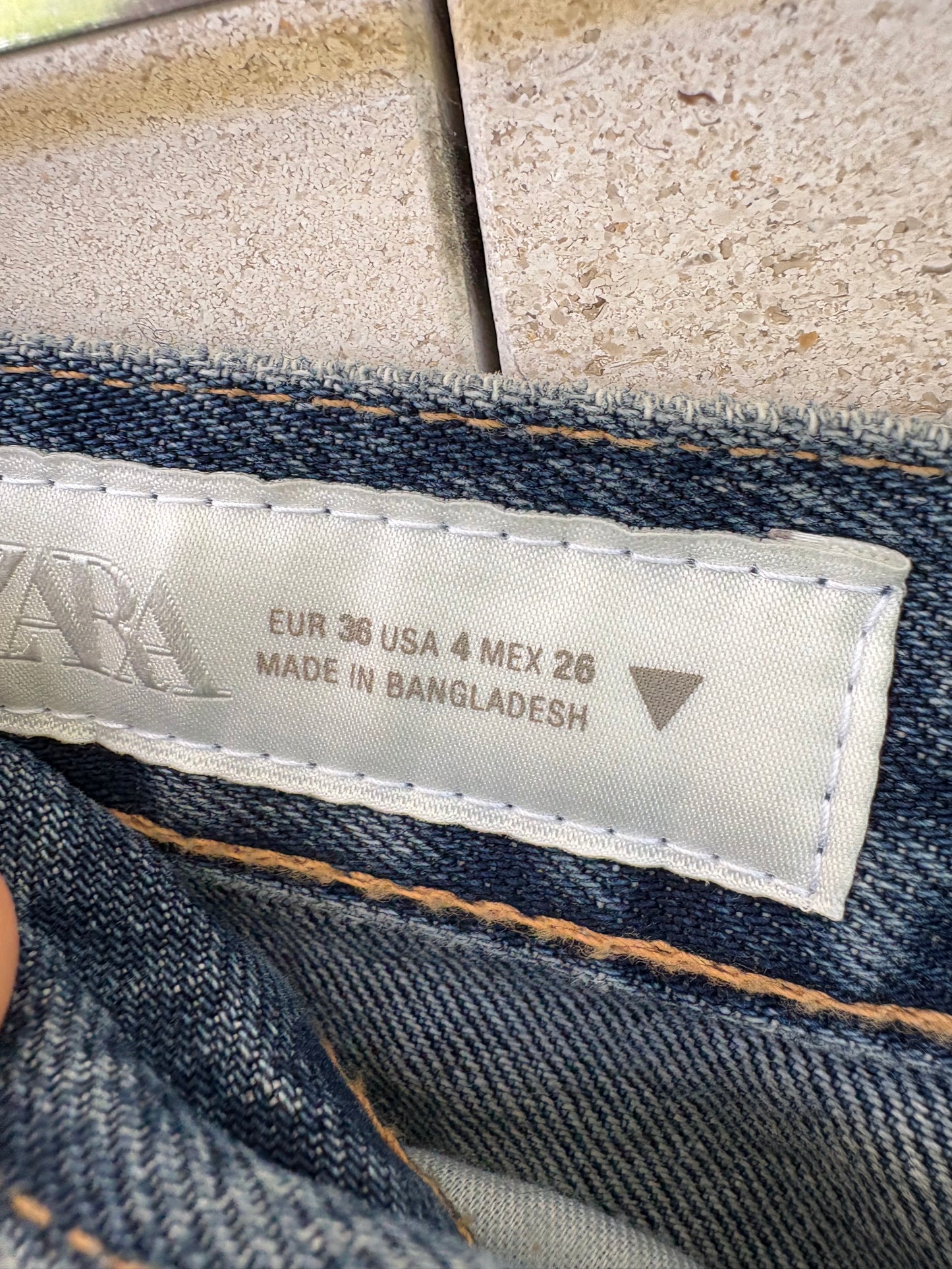 ZARA. Denim pata ancha detalle cintura