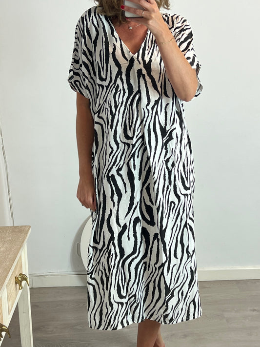 AMEÉ. Vestido midi blanco estampado. T M/L